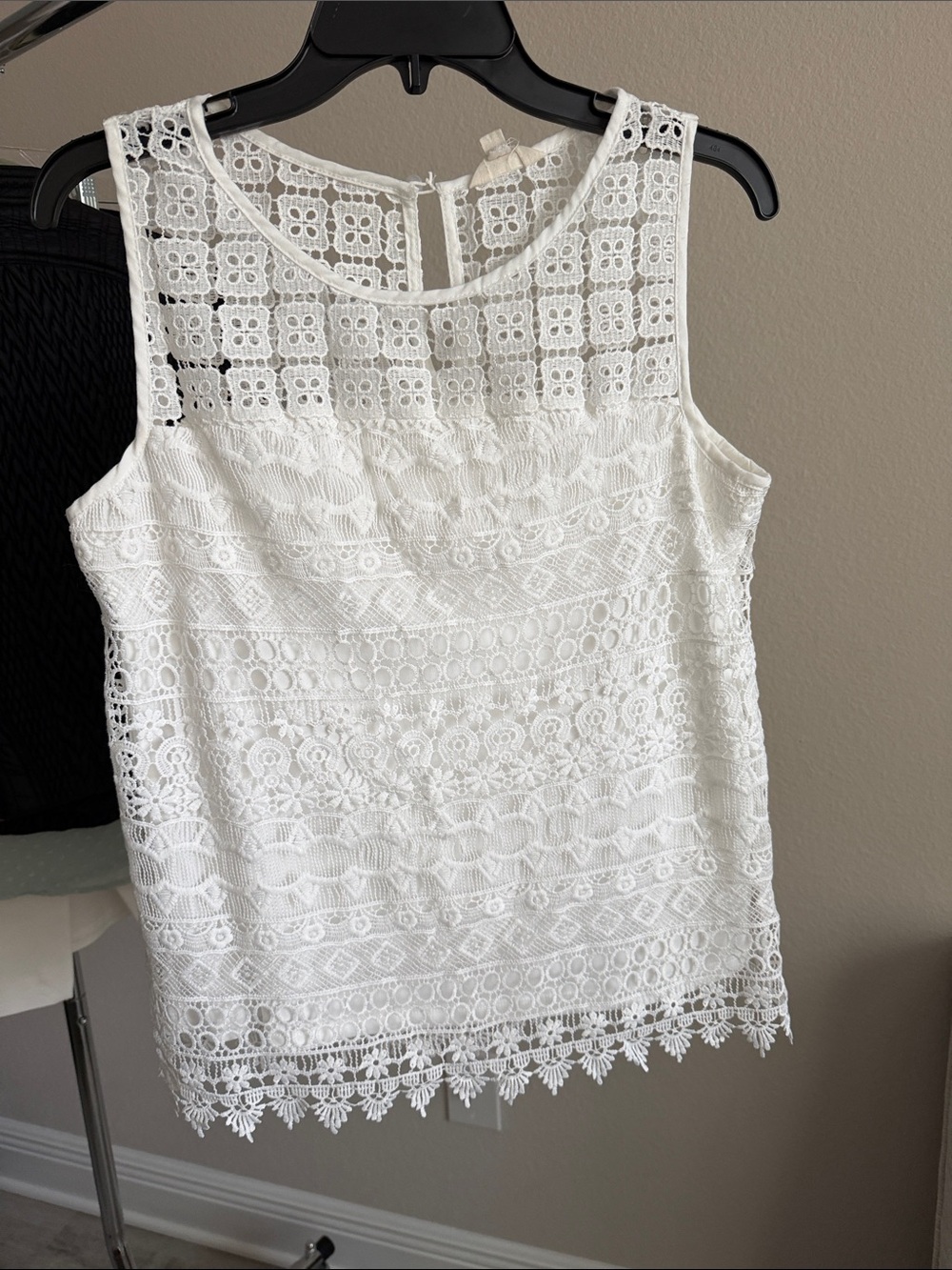 Adiva White Lace Crochet Tank Top